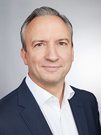 Portraitbild Dr. Thomas Koenen